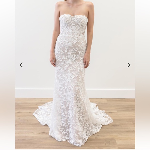 Willowby ‘Cecilia’ wedding dress - Picture 9 of 11